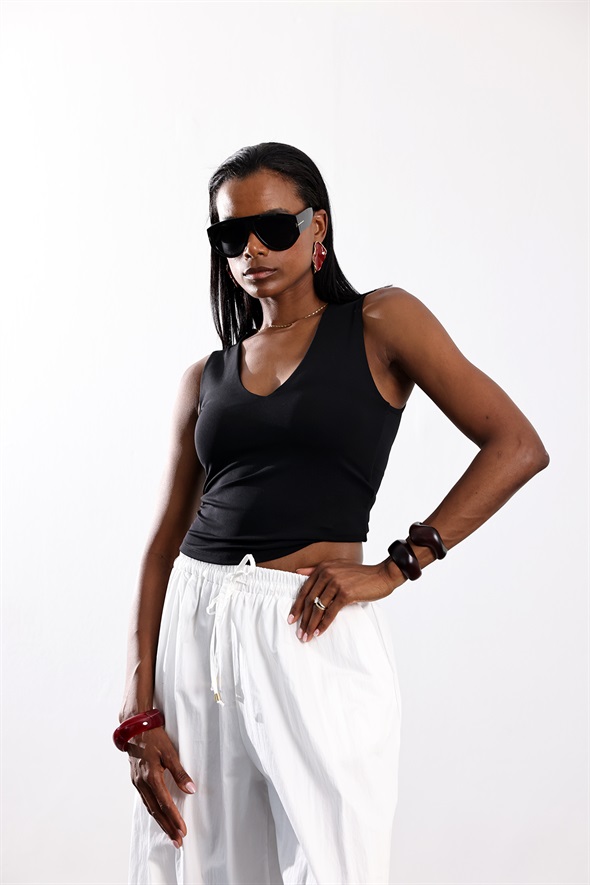 Siyah V Yaka Atlet 17564