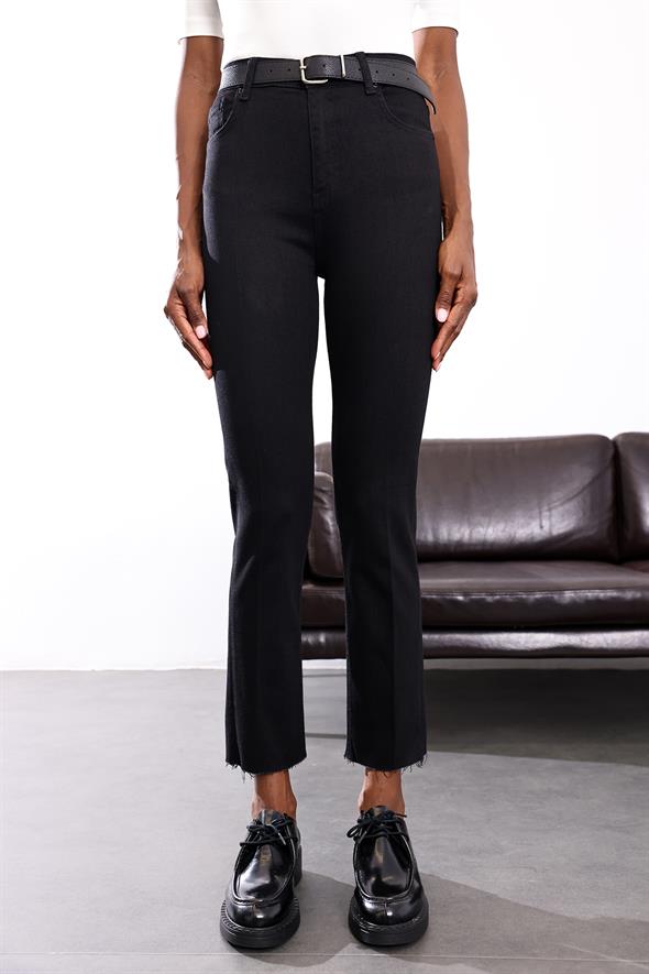 Siyah Yüksek Bel Straight Jean 7949