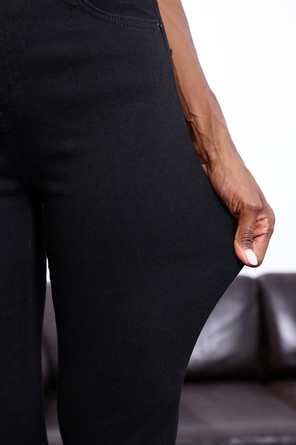 Siyah Yüksek Bel Straight Jean 7949