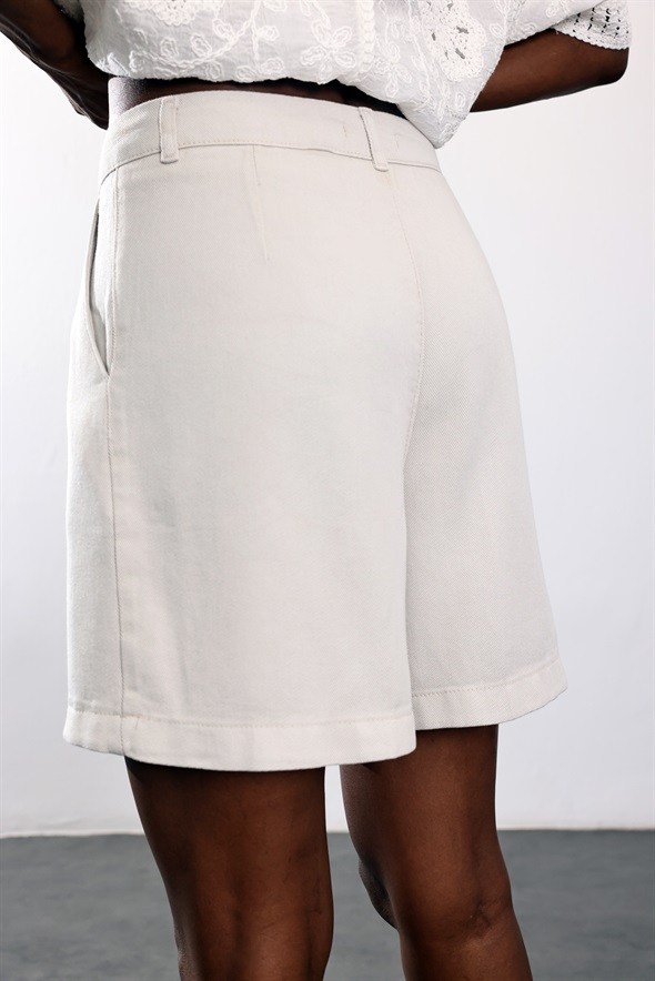 Taş Pile Detaylı Şort 010875