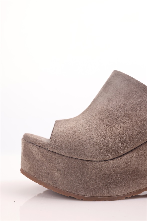 Vizon Dolgu Topuk Terlik 26144