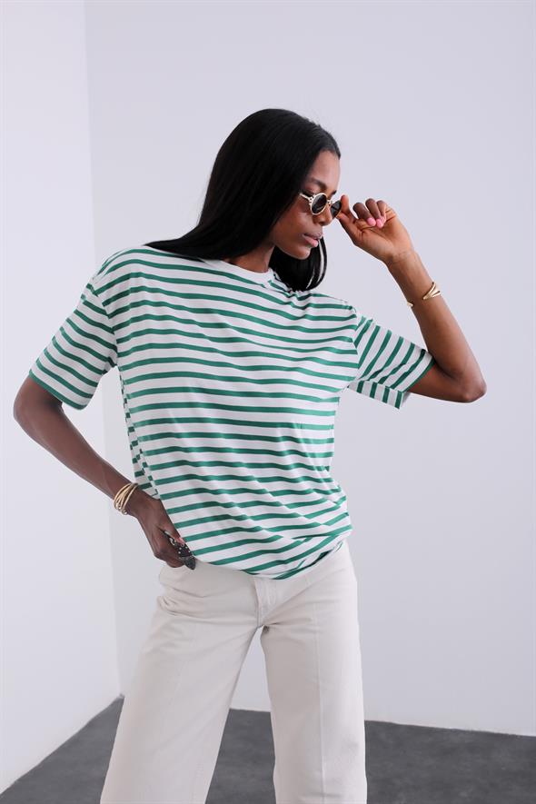 Yeşil Bisiklet Yaka Çizgili Tshirt 223690