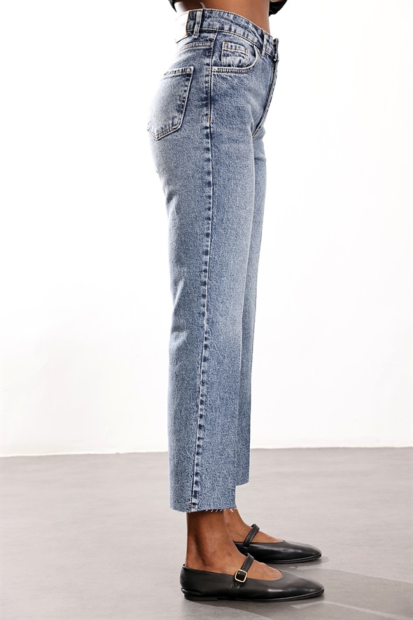 Yıkamalı Mavi Yüksek Bel Mini Flare Jean 2005