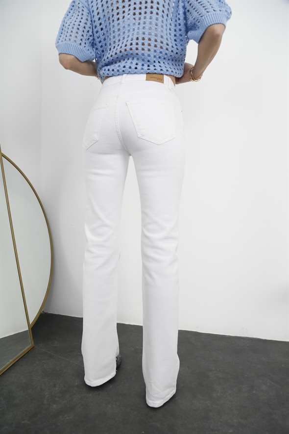 Beyaz Orta Bel Straight Fit Jean 2566
