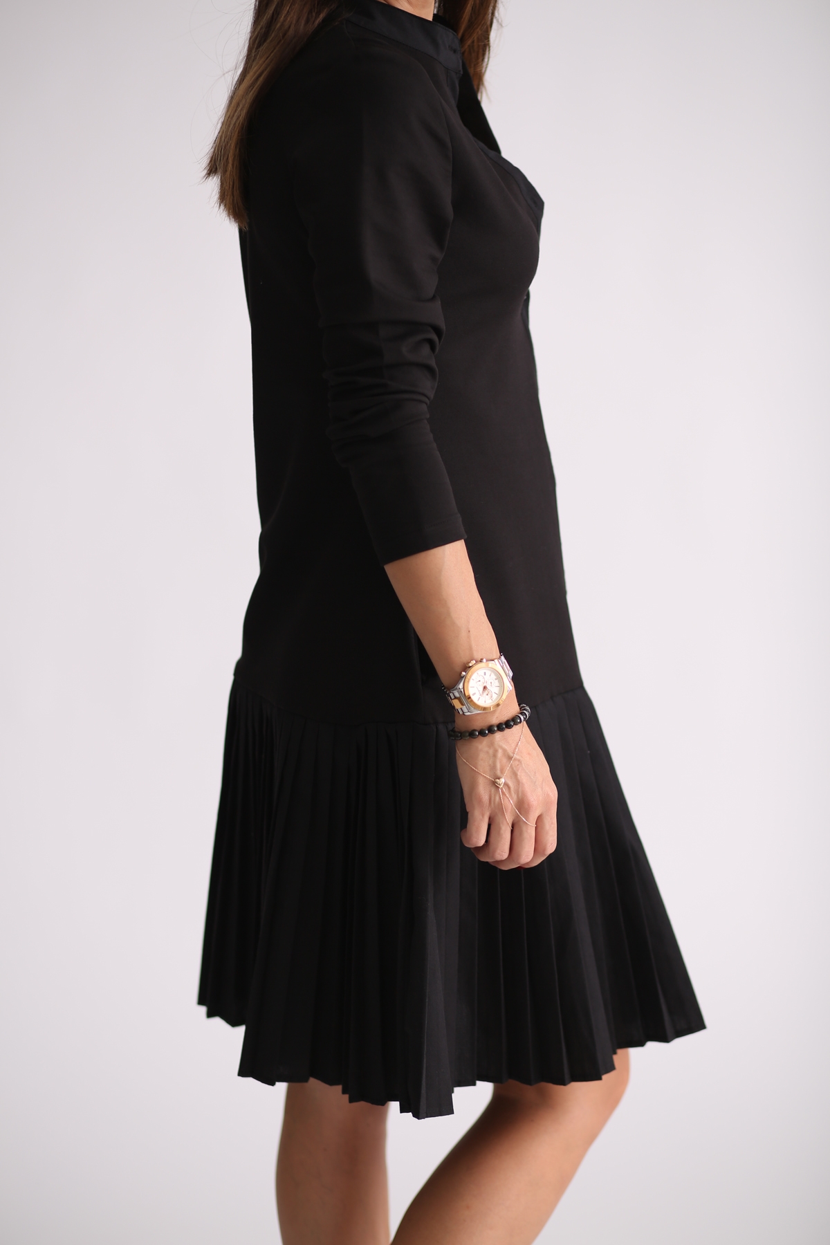 Siyah Eteği Poplin Pileli Elbise 7056