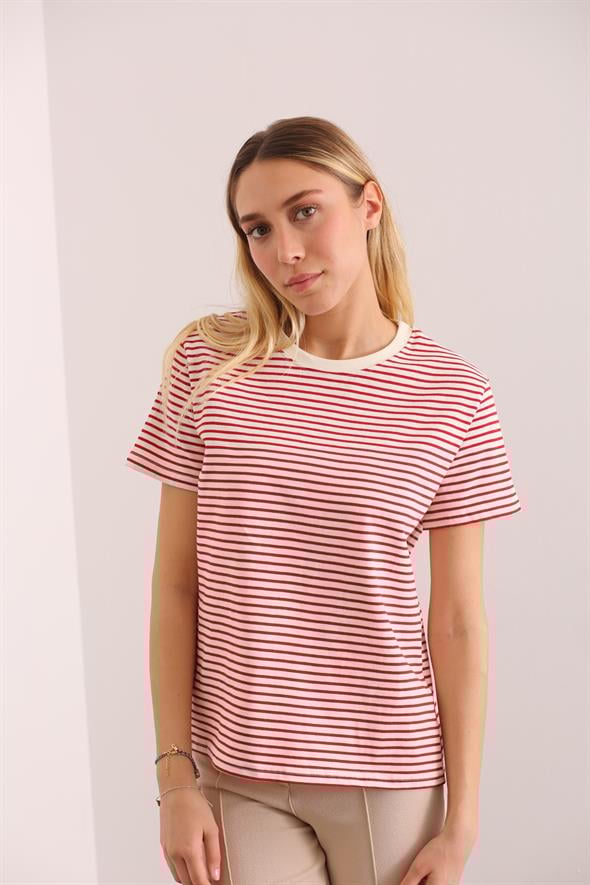 Kırmızı Bisiklet Yaka Çizgili Tshirt 
