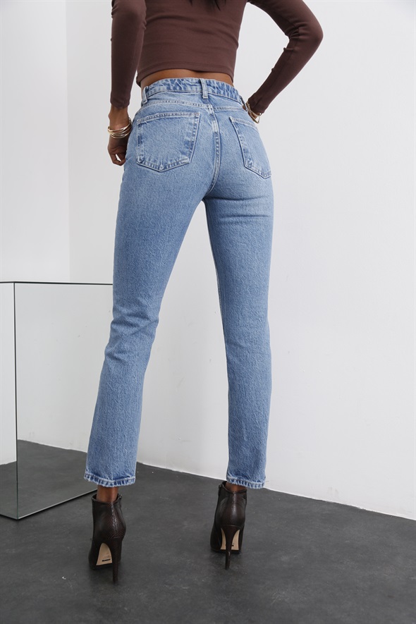 Açık Mavi Yüksek Bel Yıkamalı Slim Fit Jean 