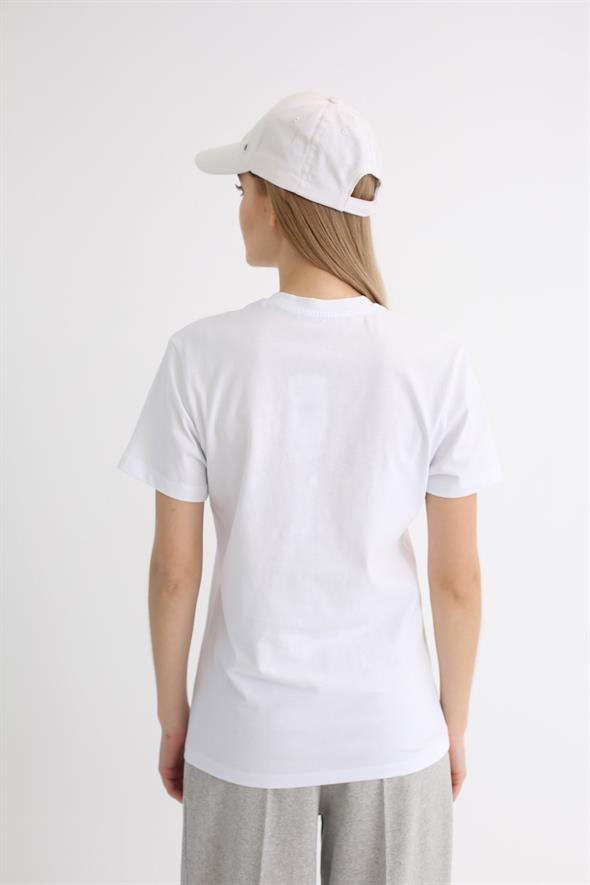 Beyaz Kalp Nakışlı Basic Tshirt 19019