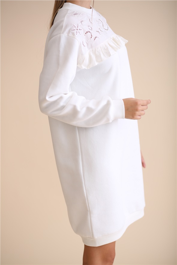 Beyaz Uzun Kol Nakışlı Elbise 2869