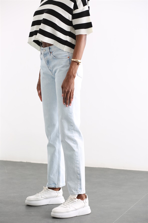 Buz Mavi Orta Bel Straight Jean 