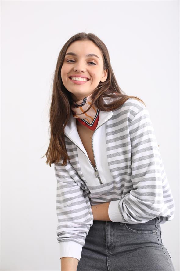 Gri Yarım Fermuarlı Sweatshirt 230033