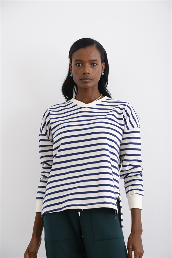 Mavi V Yaka Çizgili Sweatshirt 22054