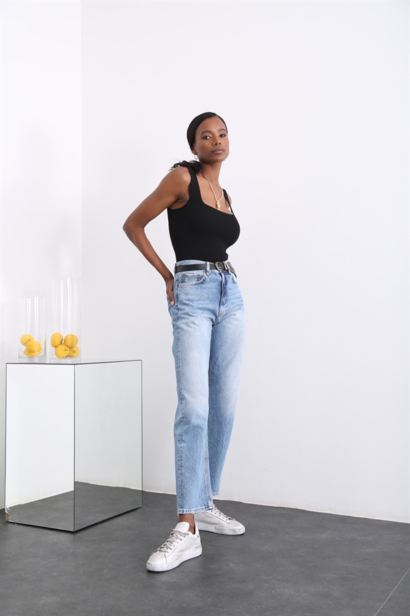 Mavi Yüksek Bel Relaxed Straight Jean 