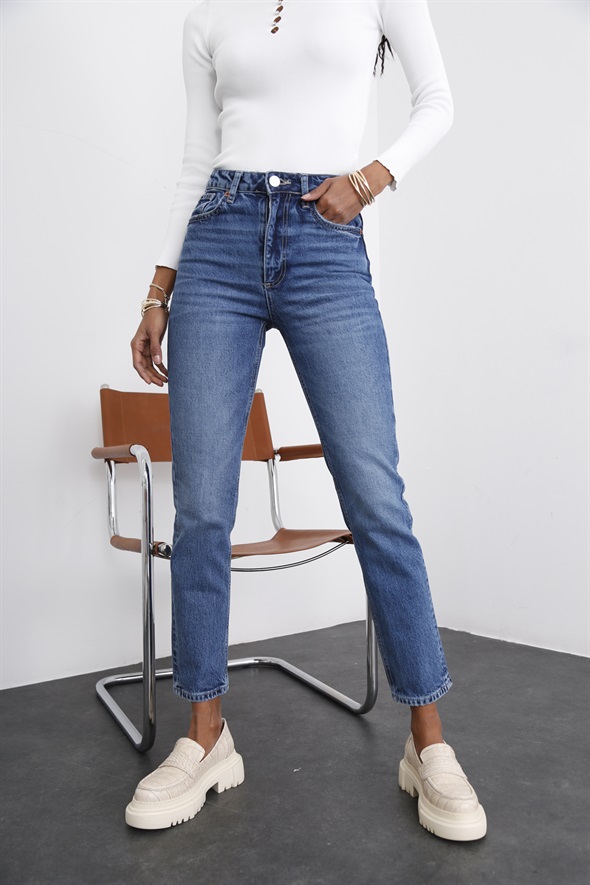 Mavi Yüksek Bel Yıkamalı Slim Fit Jean 