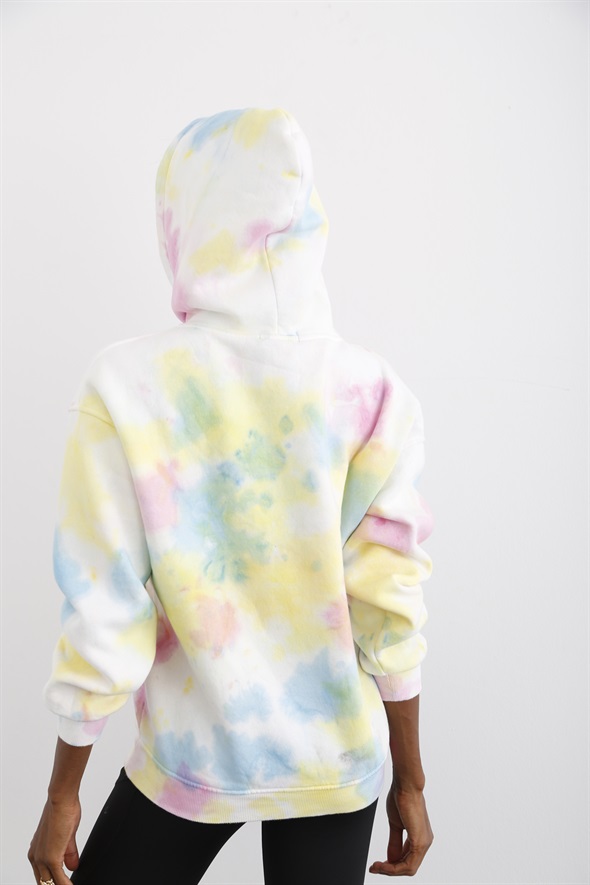 Renkli Batik Desenli Şardonlu Sweatshirt 