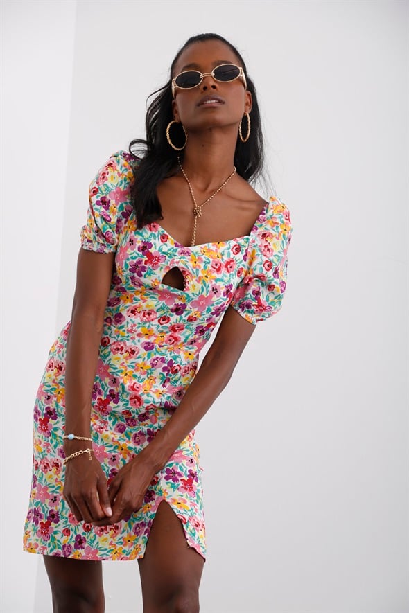 Renkli Mini Yırtmaçlı Çiçekli Elbise 3499