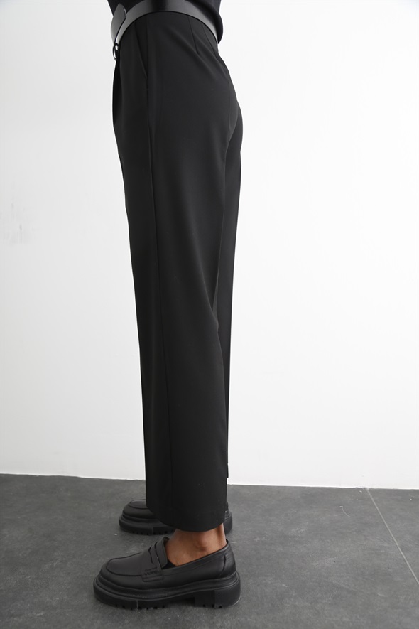 Siyah Geniş Paça Kumaş Pantolon 40054