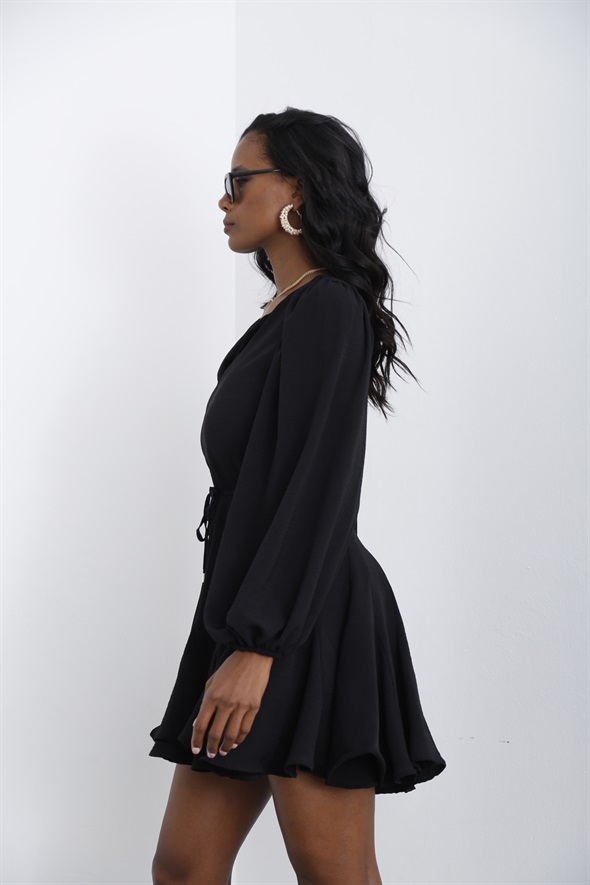 Siyah Kuşaklı Volanlı Elbise 285135