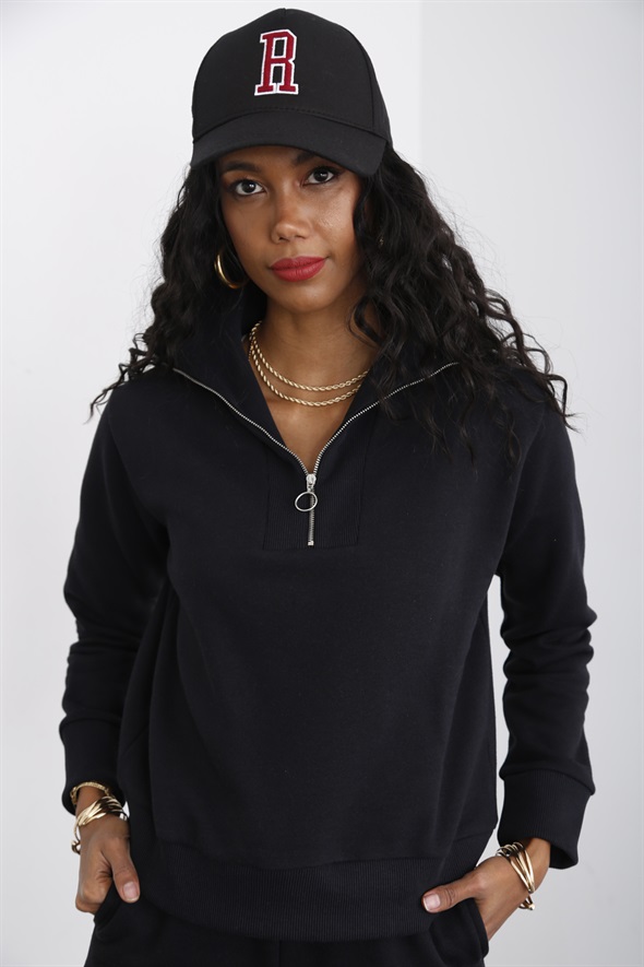 Siyah Yarım Fermuarlı Şardonlu Sweatshirt 