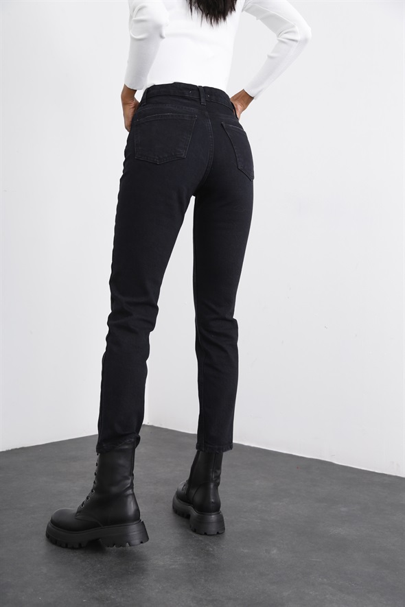 Siyah Yüksek Bel Slim Fit Jean 2503