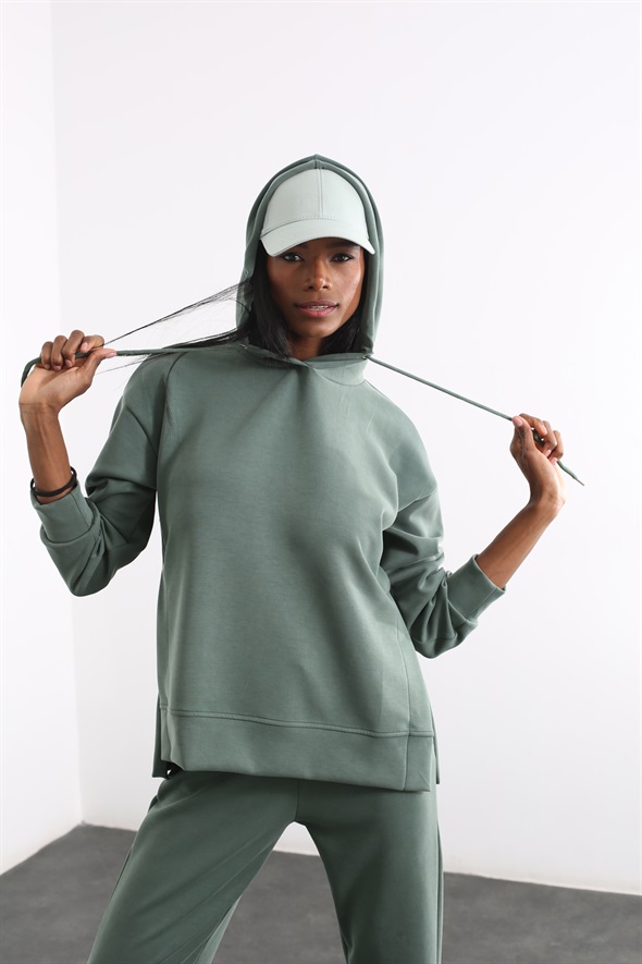Yeşil Yanı Yırtmaçlı Modal Sweatshirt Takım 