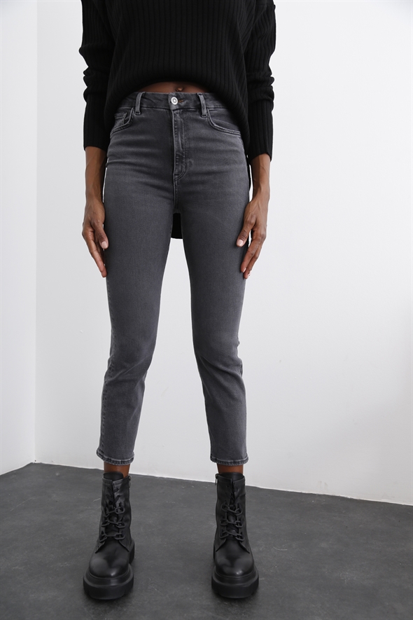 Yıkamalı Füme Ultra Likralı Slim Fit Jean 