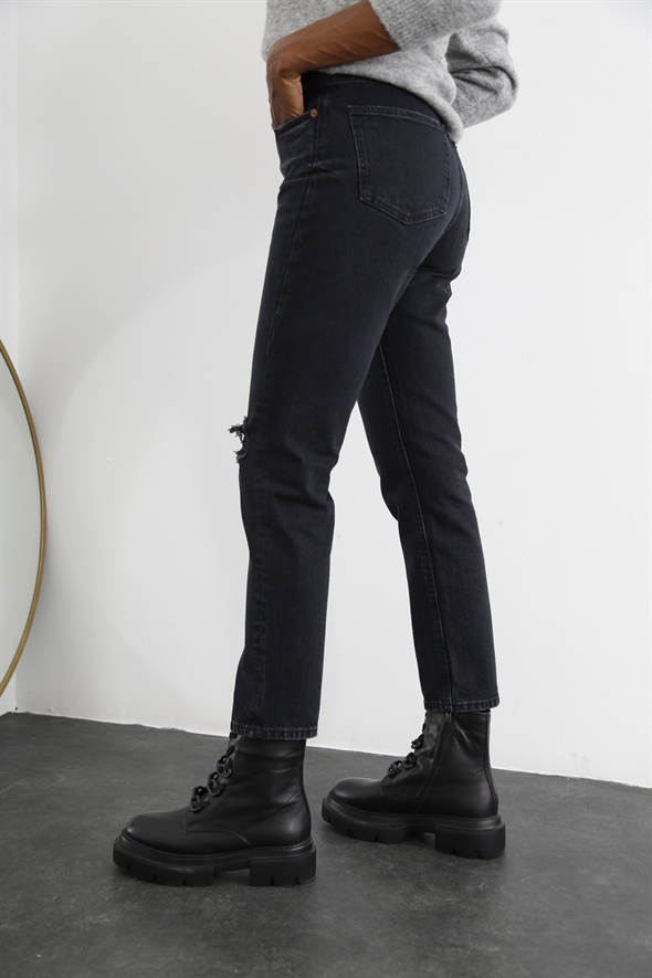 Yıkamalı Siyah Yüksek Bel Yırtıklı Slim Fit Jean 