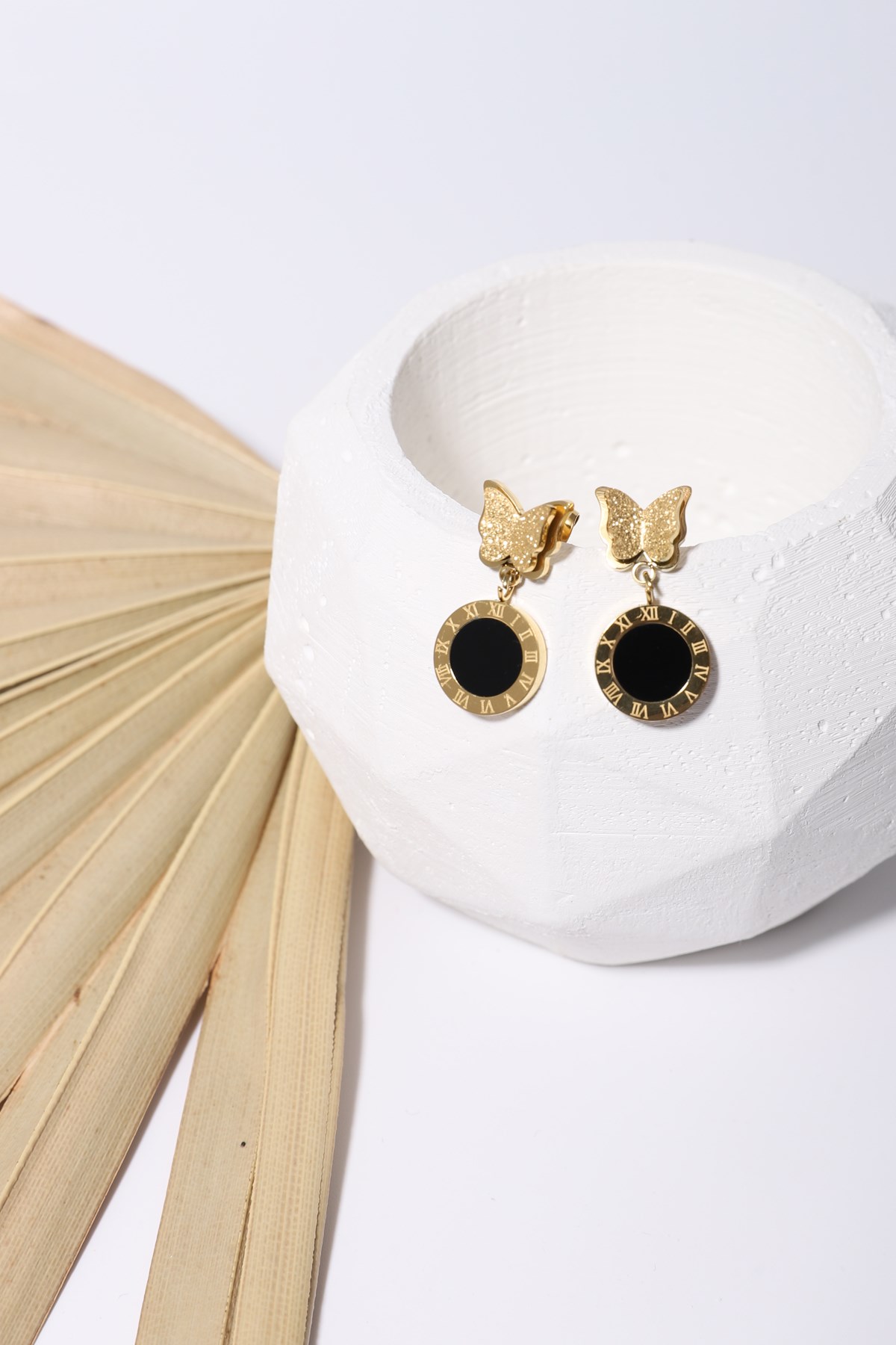 Altın Kaplama Siyah Opal Taşlı Çelik Küpe