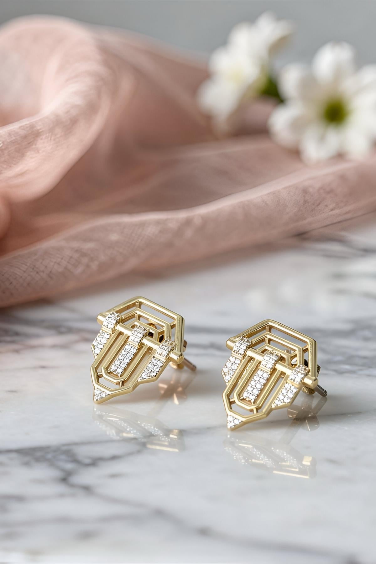 Zirkon Taşlı Çağla Model Küpe