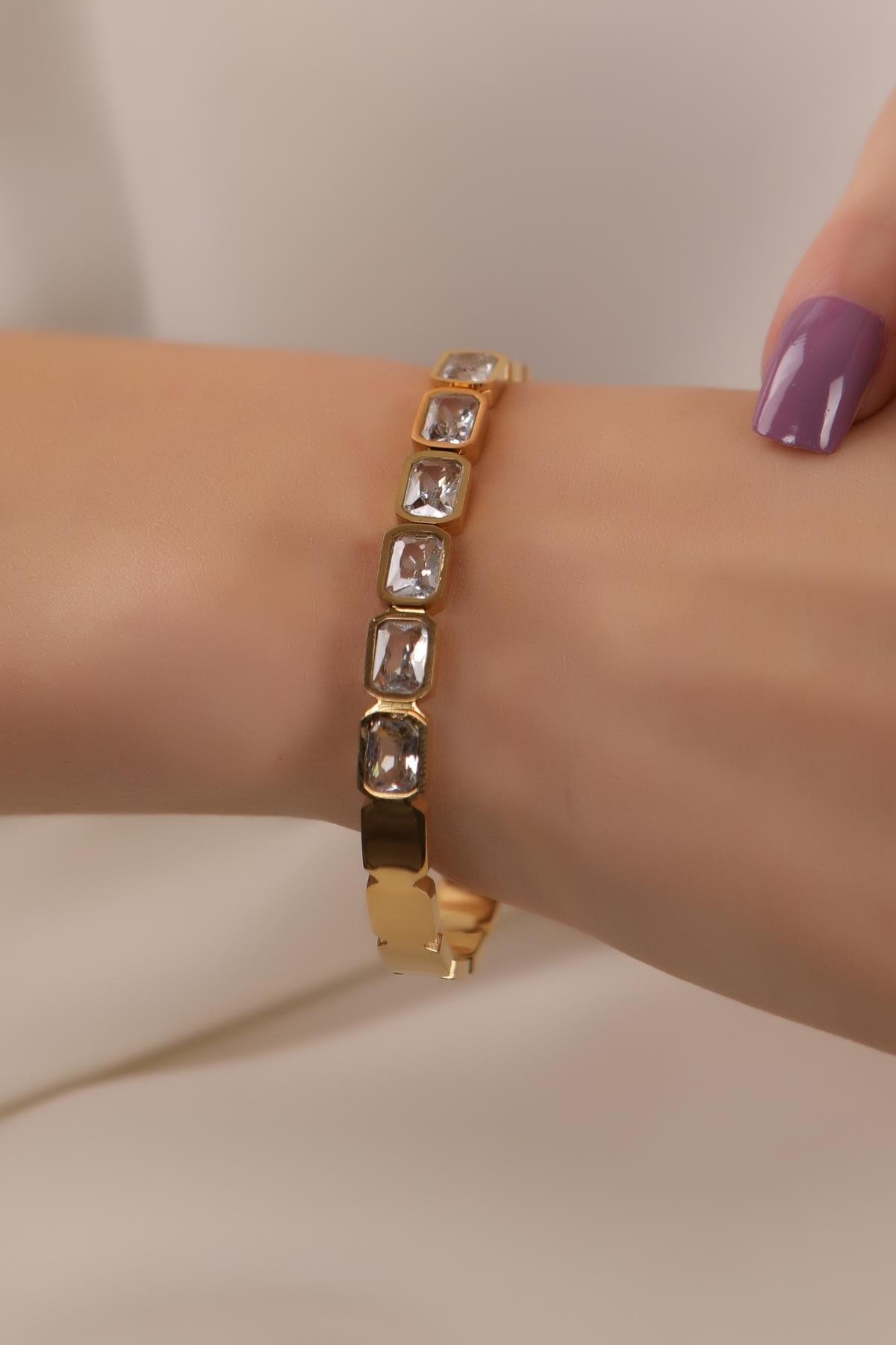 Altın Kaplama Geometrik Zirkon Taşlı Çelik Kelepçe Bilezik