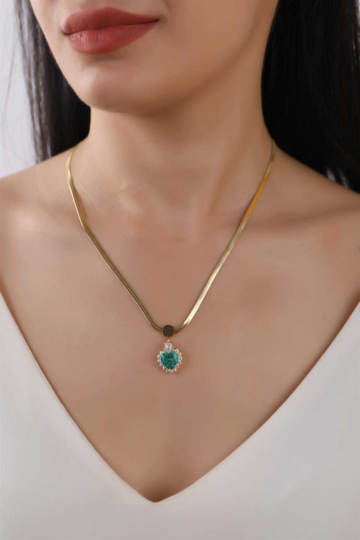 Gold Plated Green Heart Detailed Baguette Stone Italian Chain Steel Necklace