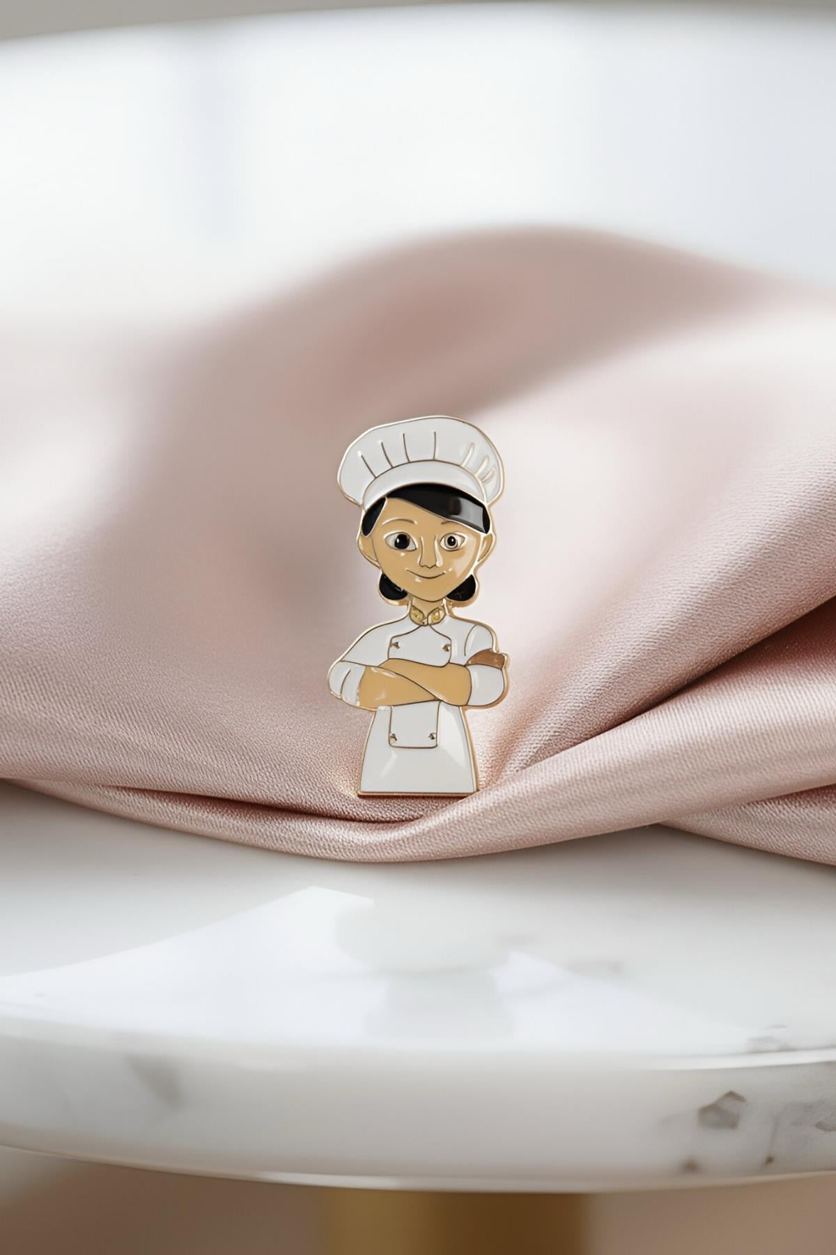 Aşçı Figürlü Broş
