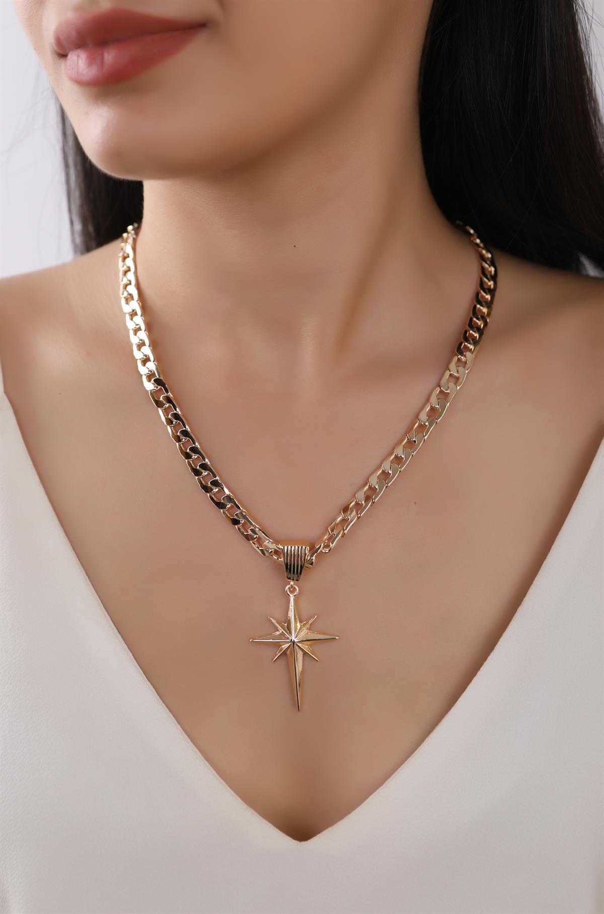  Star Tipped Chain Necklace