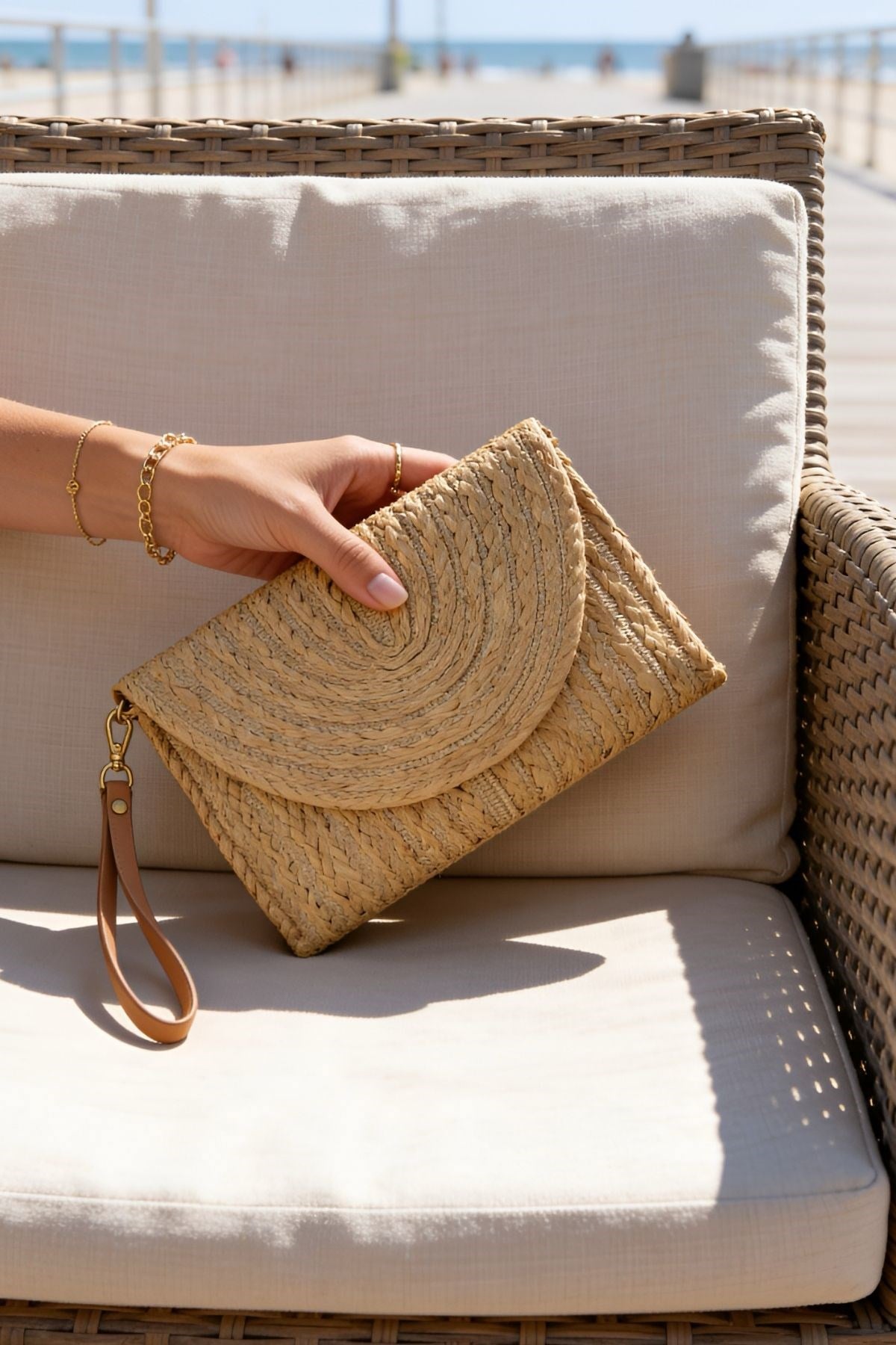 Camel Rengi Hasır Clutch Çanta