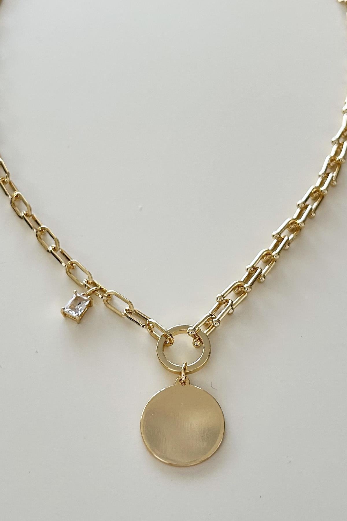 Gold Plaka Tektaş Detaylı Zincir Kolye