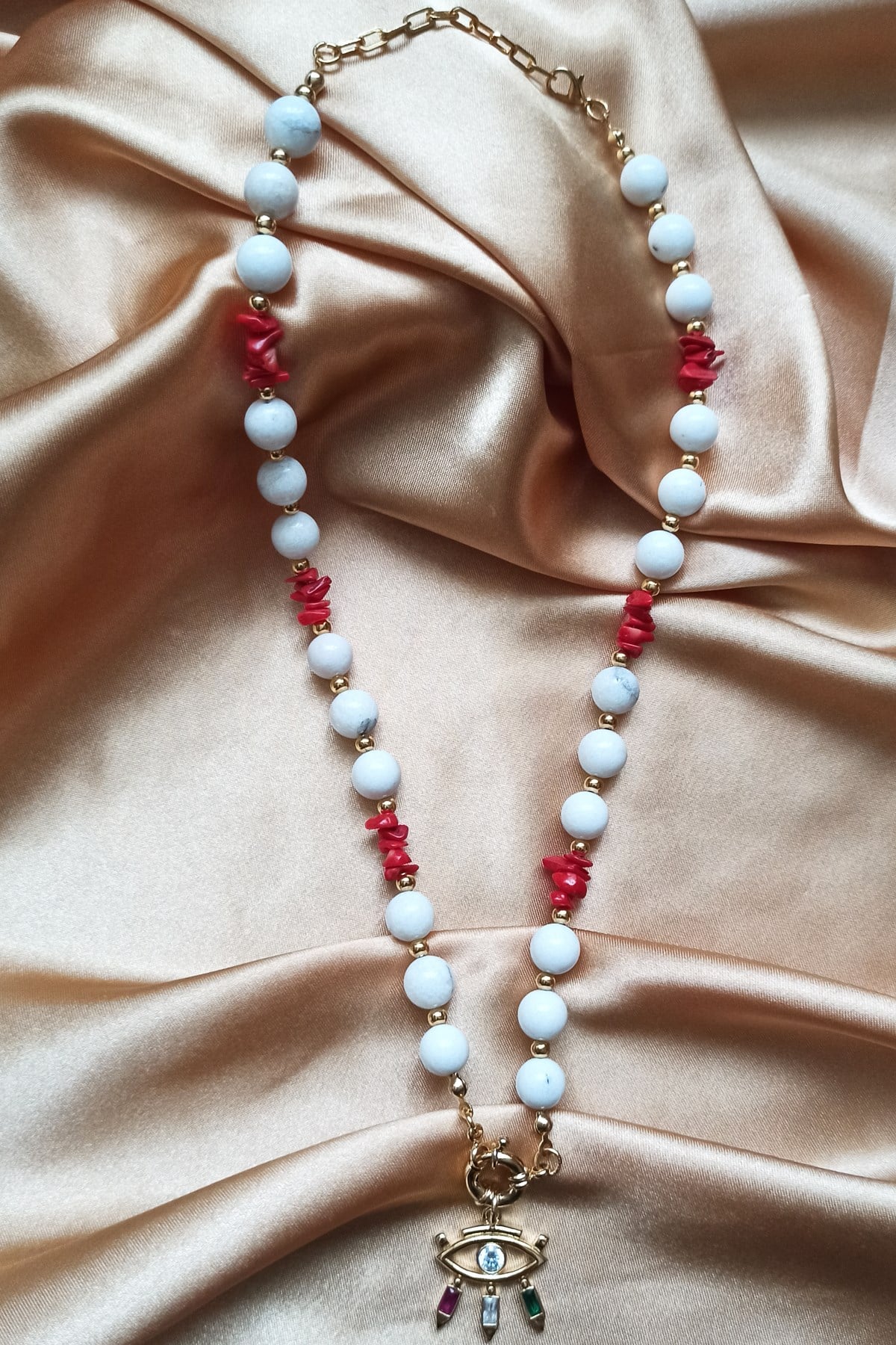 Göz Detaylı Doğaltaş Kolye