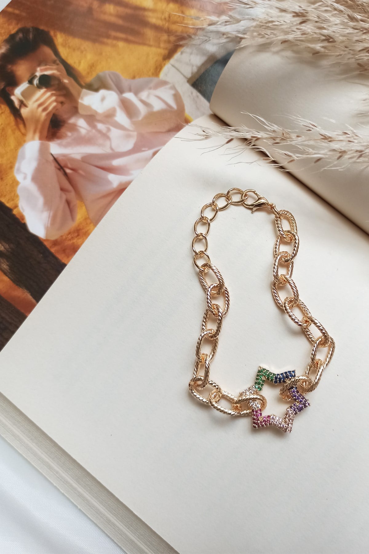 Colorful Star Detailed Chain Bracelet