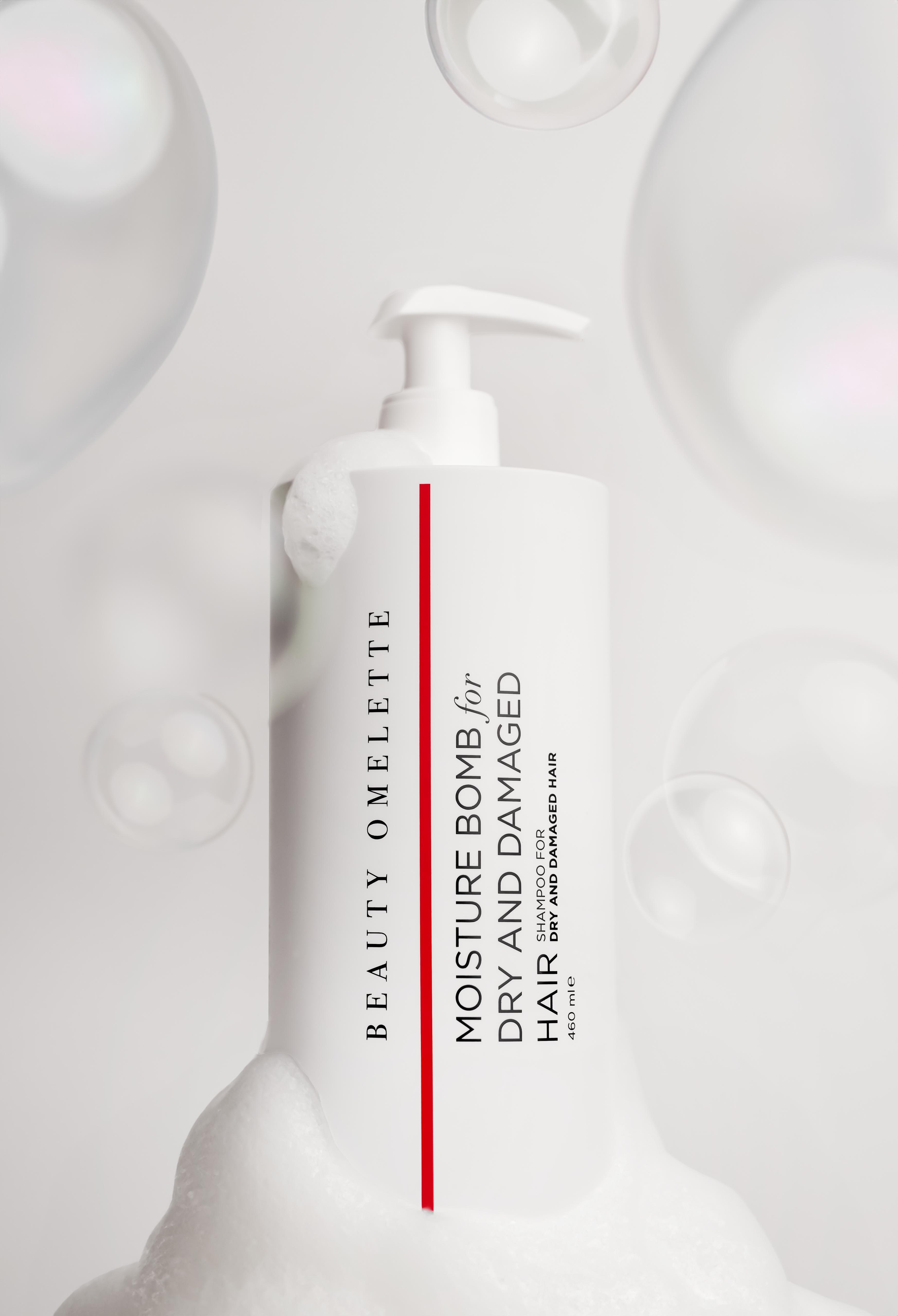 Moisture Bomb For Dry and Damaged Hair Kuru ve Yıpranmış Saçlar için Şampuan
