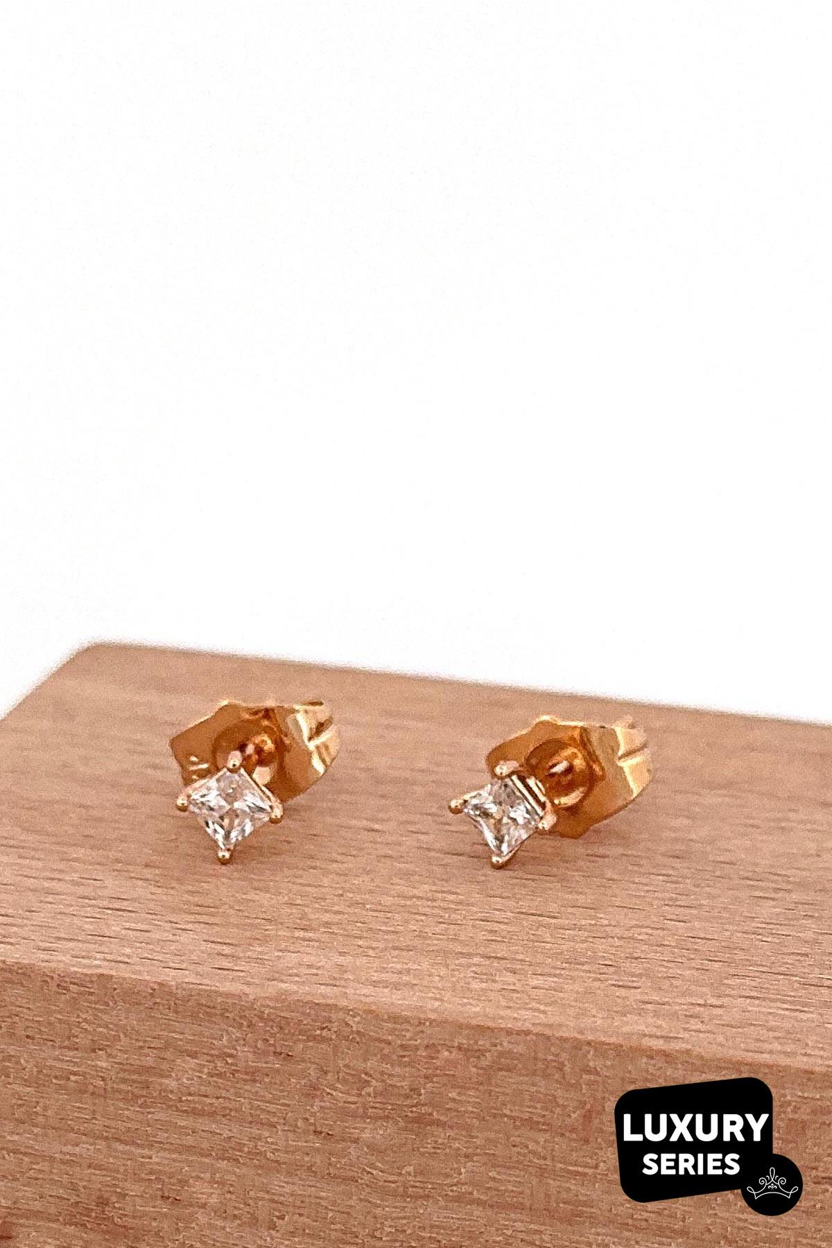 Luxury Gold Design Square Solitaire Earrings AKE5435