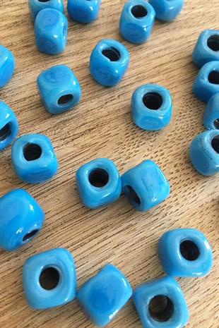 Blue Glass Beads (1 Piece) AB001
