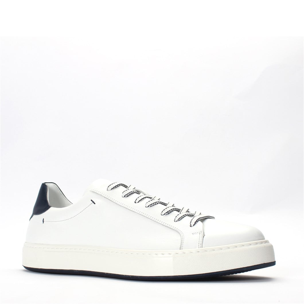 Erkek Beyaz Bağcıklı Kalın Tabanlı Deri Sneaker