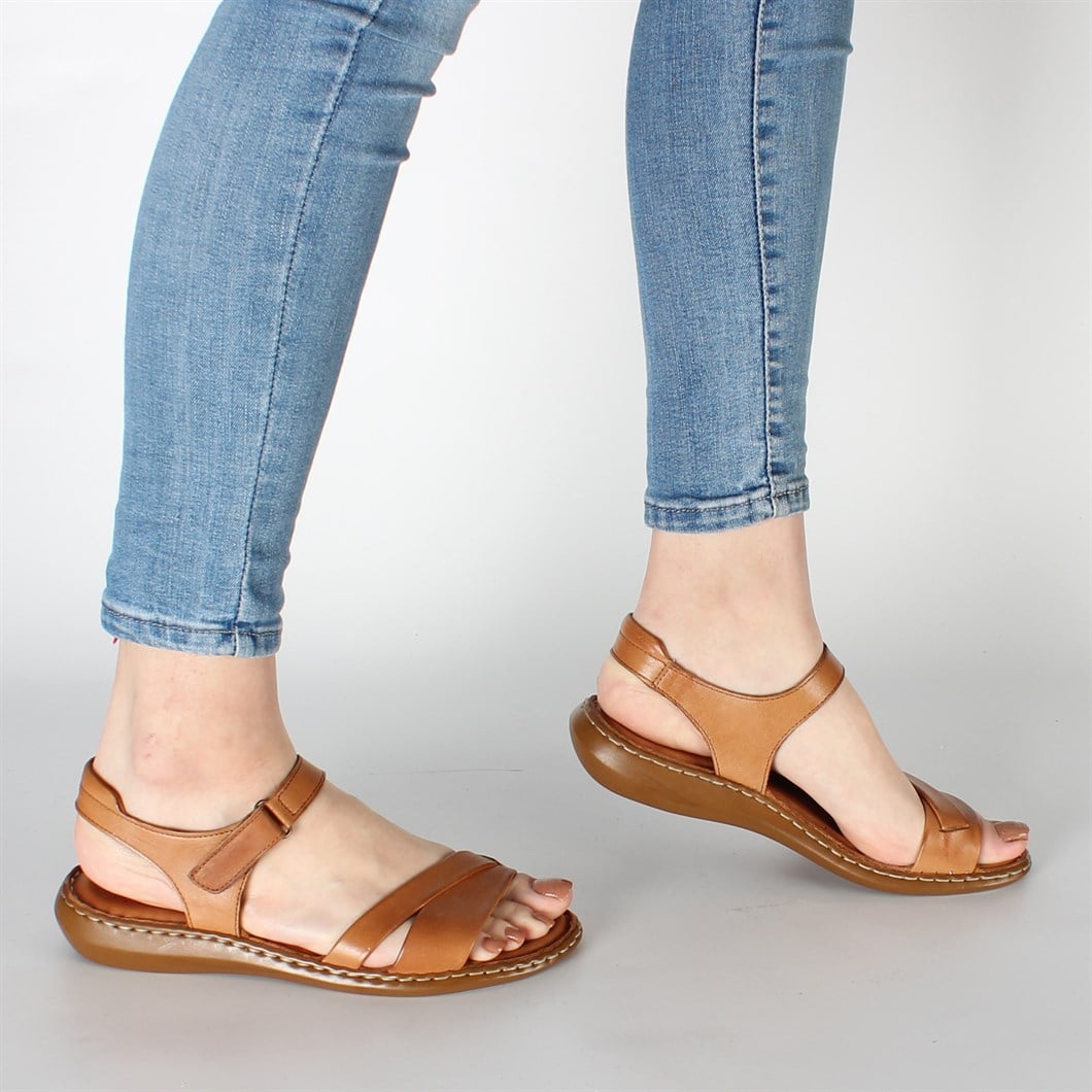 Kadın Taba Bilekten Cırt Cırtlı Deri Sandalet