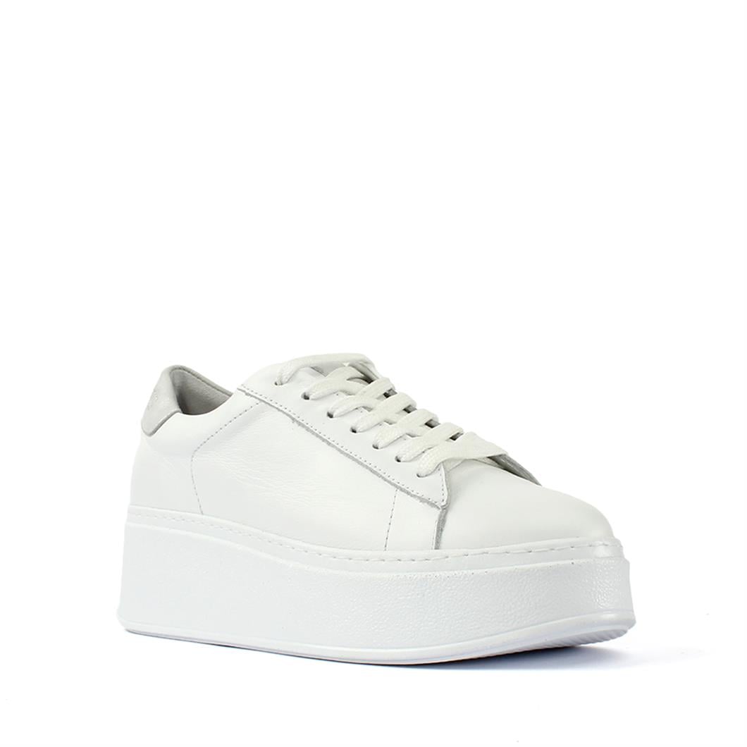 Kadın Beyaz Bağcıklı Kalın Tabanlı Deri Sneaker