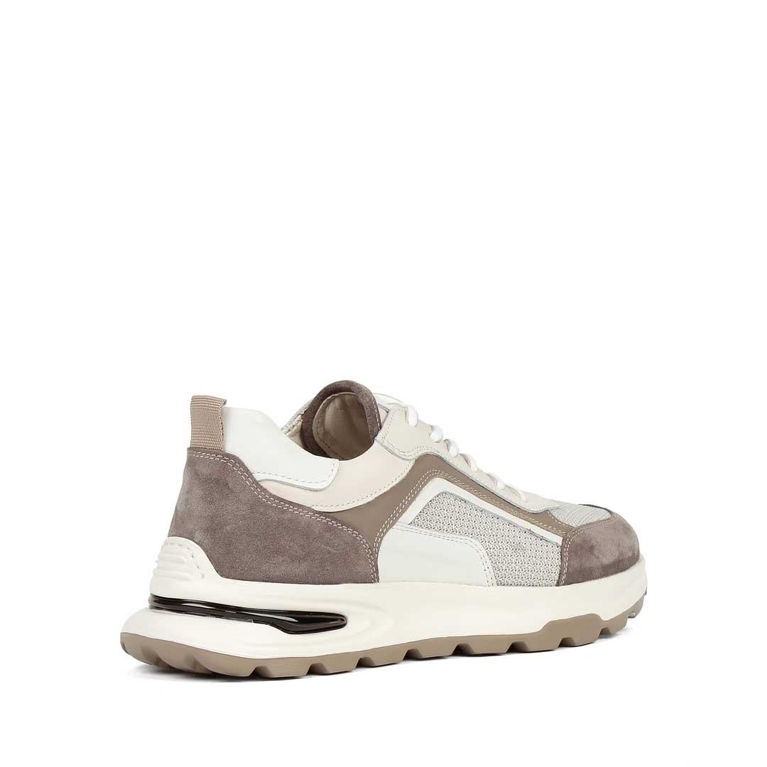 Erkek Bej Vizon Bağcıklı Süet Deri Sneaker