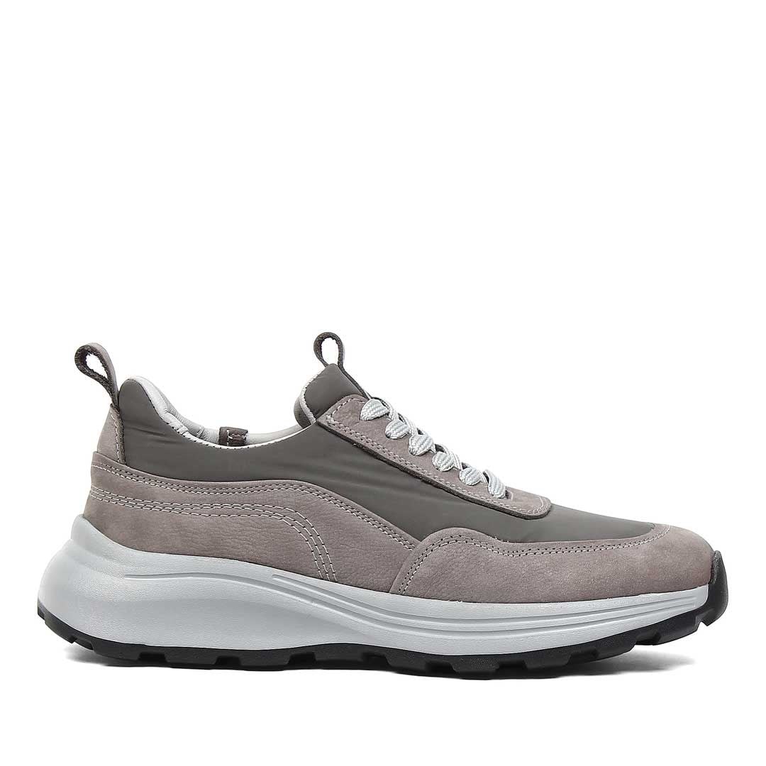 Erkek Gri Kalın Tabanlı Nubuk Deri Sneaker