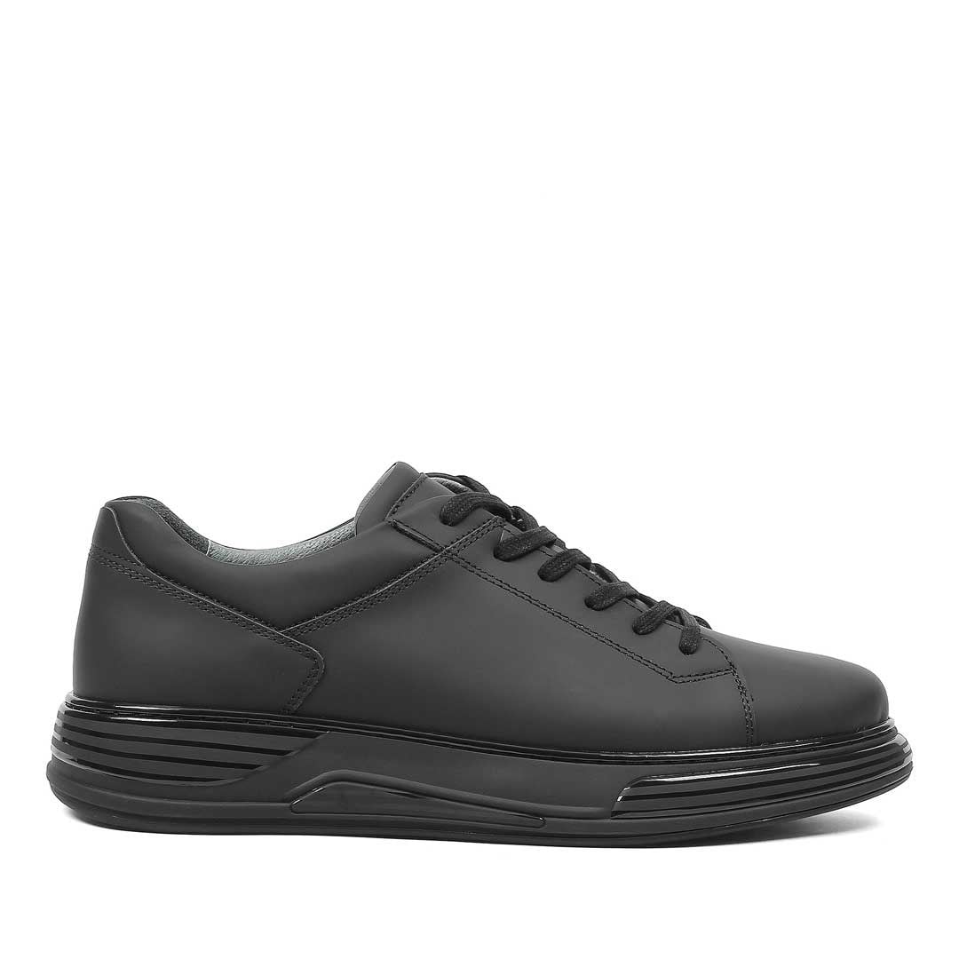 Erkek Siyah Bağcıklı Kalın Tabanlı Mat Deri Sneaker