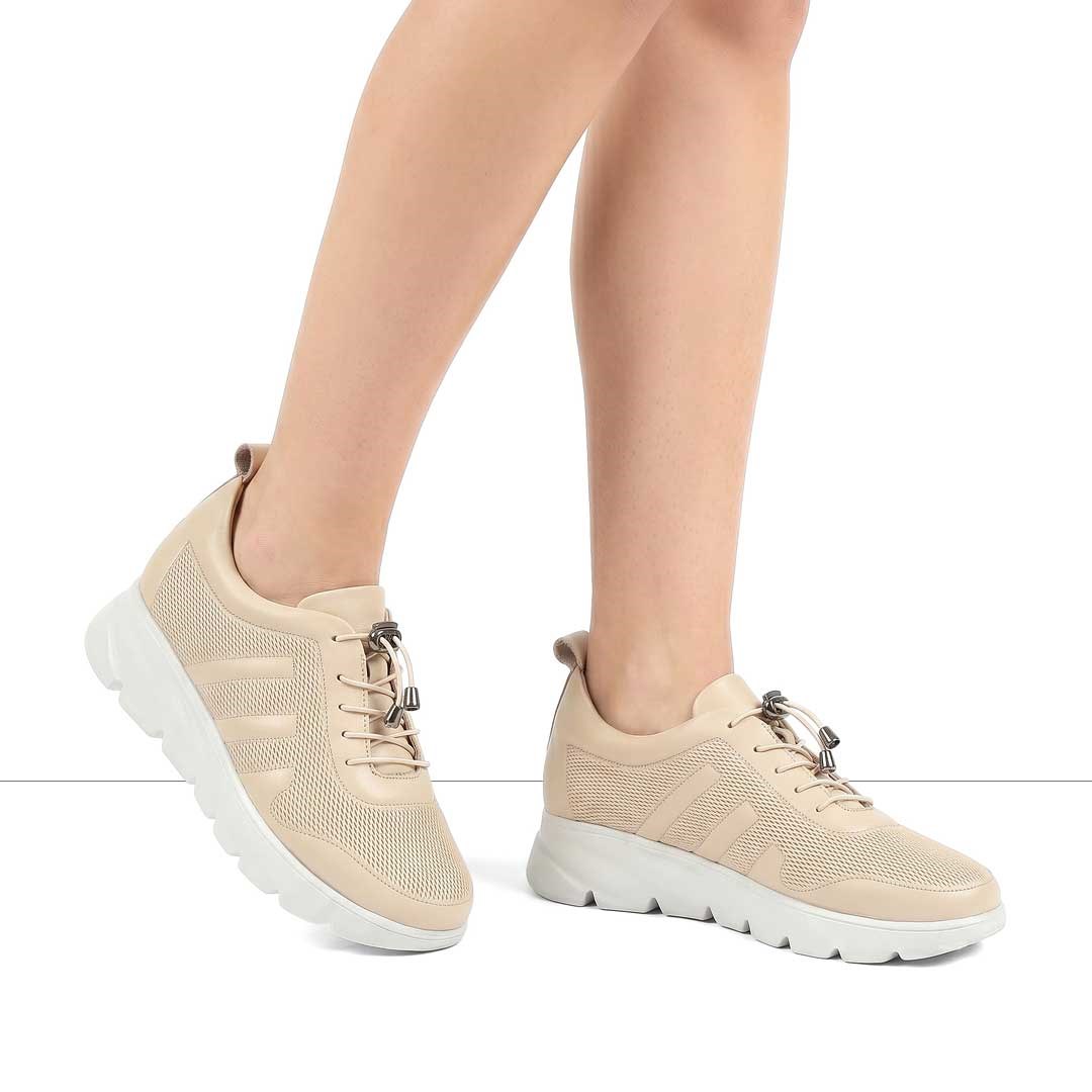 Kadın Bej Bağcıklı Kalın Tabanlı Deri Sneaker