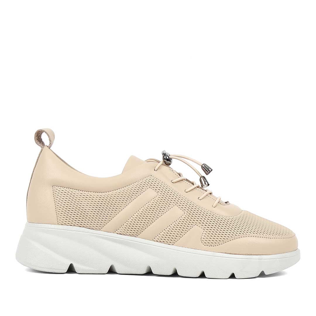 Kadın Bej Bağcıklı Kalın Tabanlı Deri Sneaker