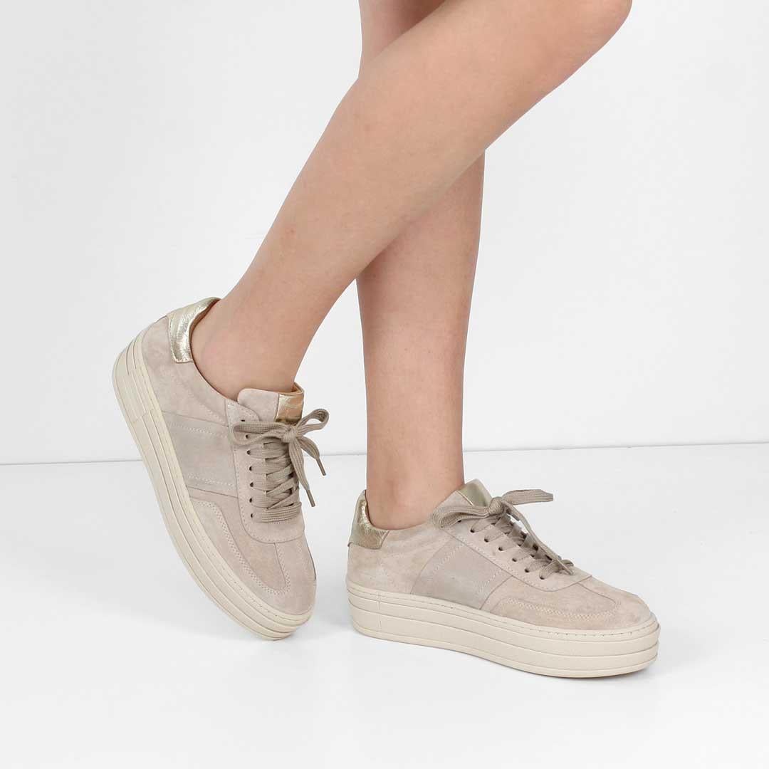 Kadın Bej Bağcıklı Kalın Tabanlı Süet Deri Sneaker