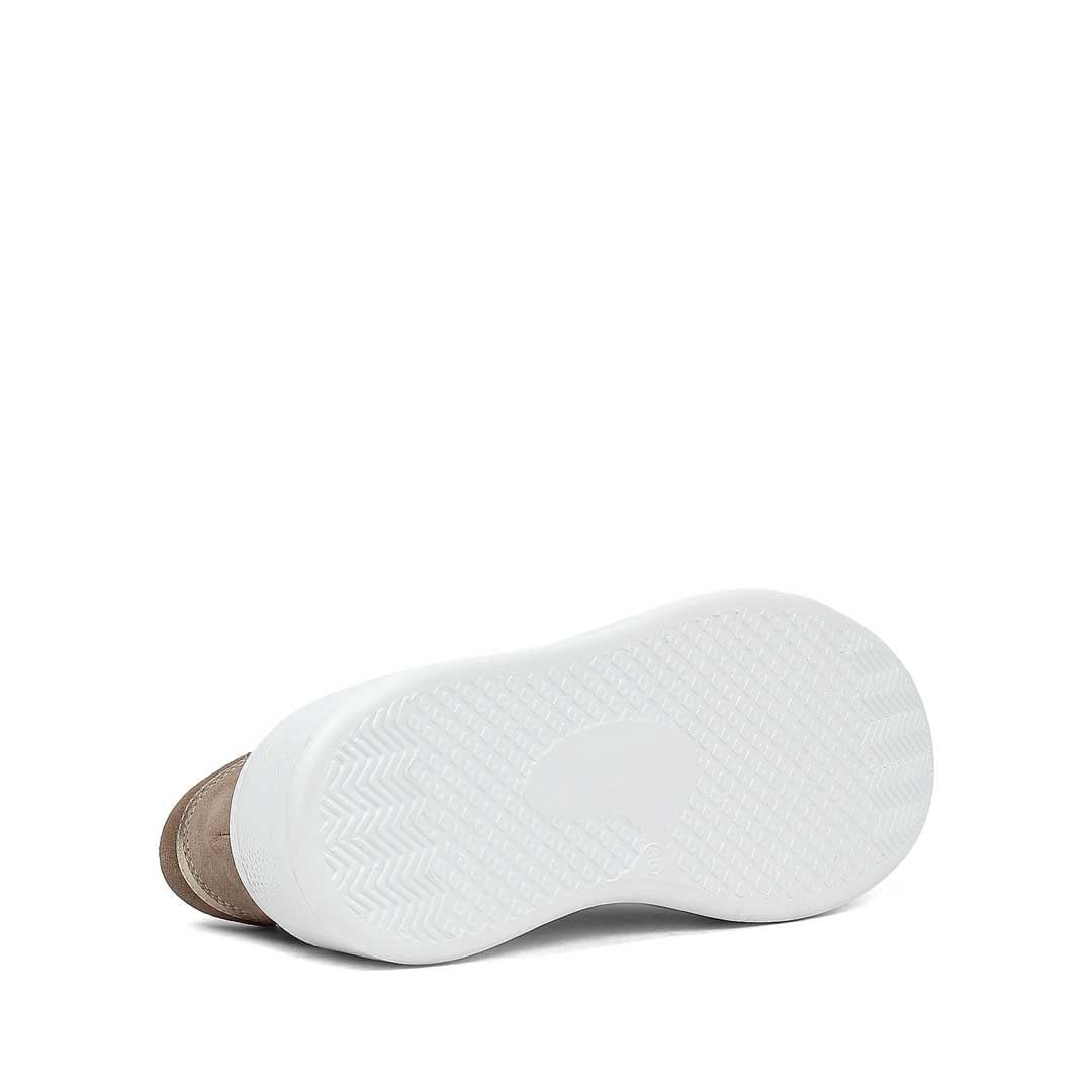 Kadın Beyaz Bağcıklı Kalın Tabanlı Deri Sneaker